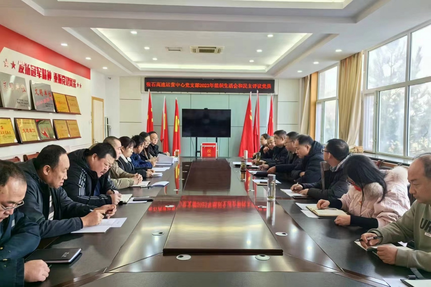 1703652155621389.jpg 3f1398bf9b04e71b3f3ba57e0ebbd5c.jpg